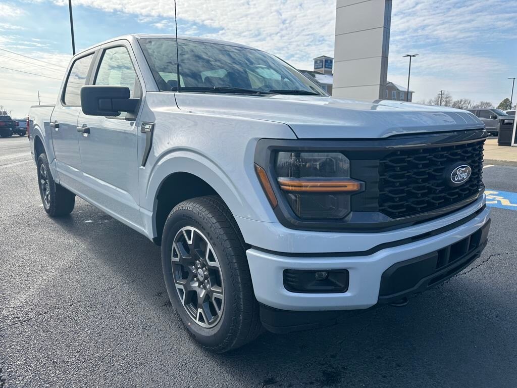2025 Ford F-150 STX photo 2