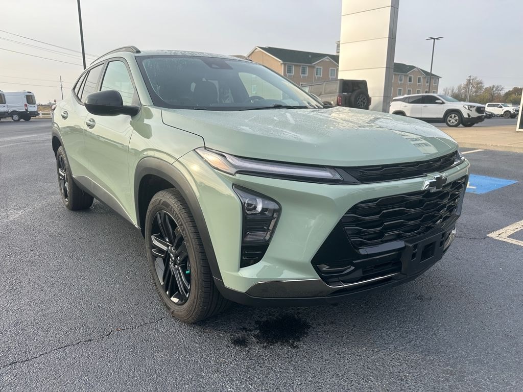 Certified 2025 Chevrolet Trax Activ SUV