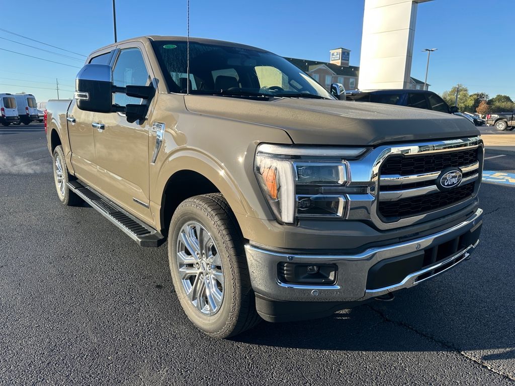 2025 Ford F-150 Lariat photo 2