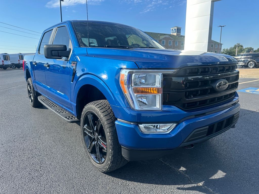 2022 Ford F-150 XL photo 2