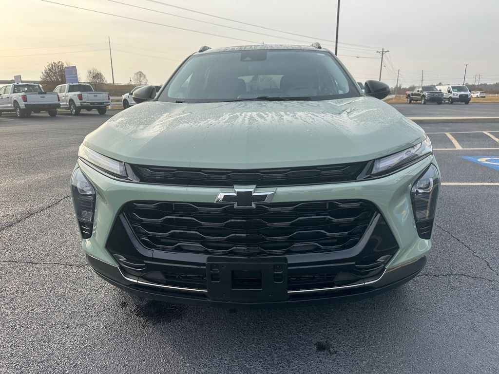 2025 Chevrolet Trax ACTIV photo 2