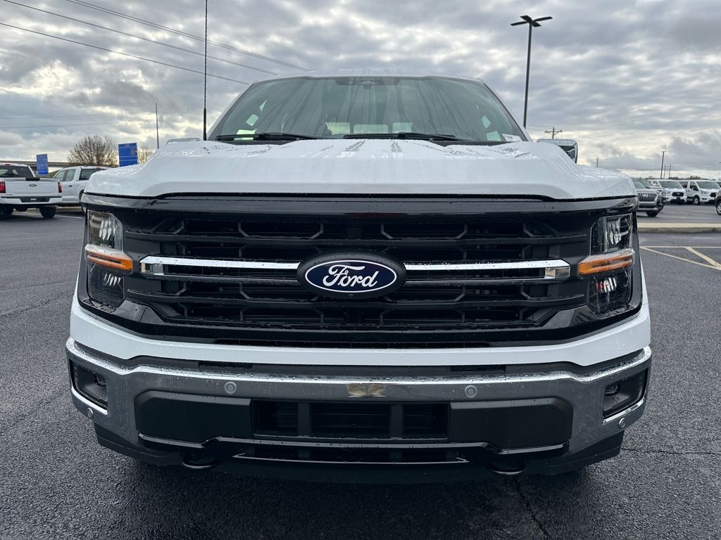 2025 Ford F-150 XLT photo 3