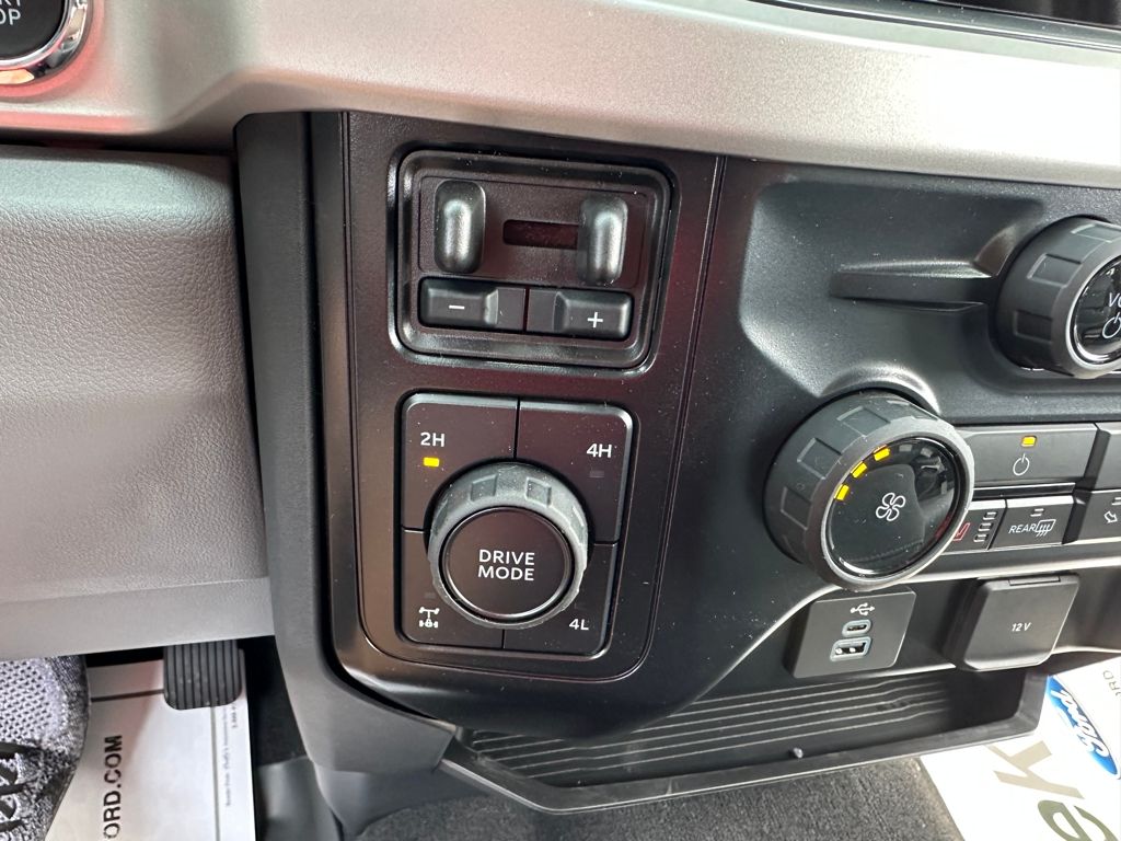 2026 Ford F-350 Super Duty XLT - Photo 10
