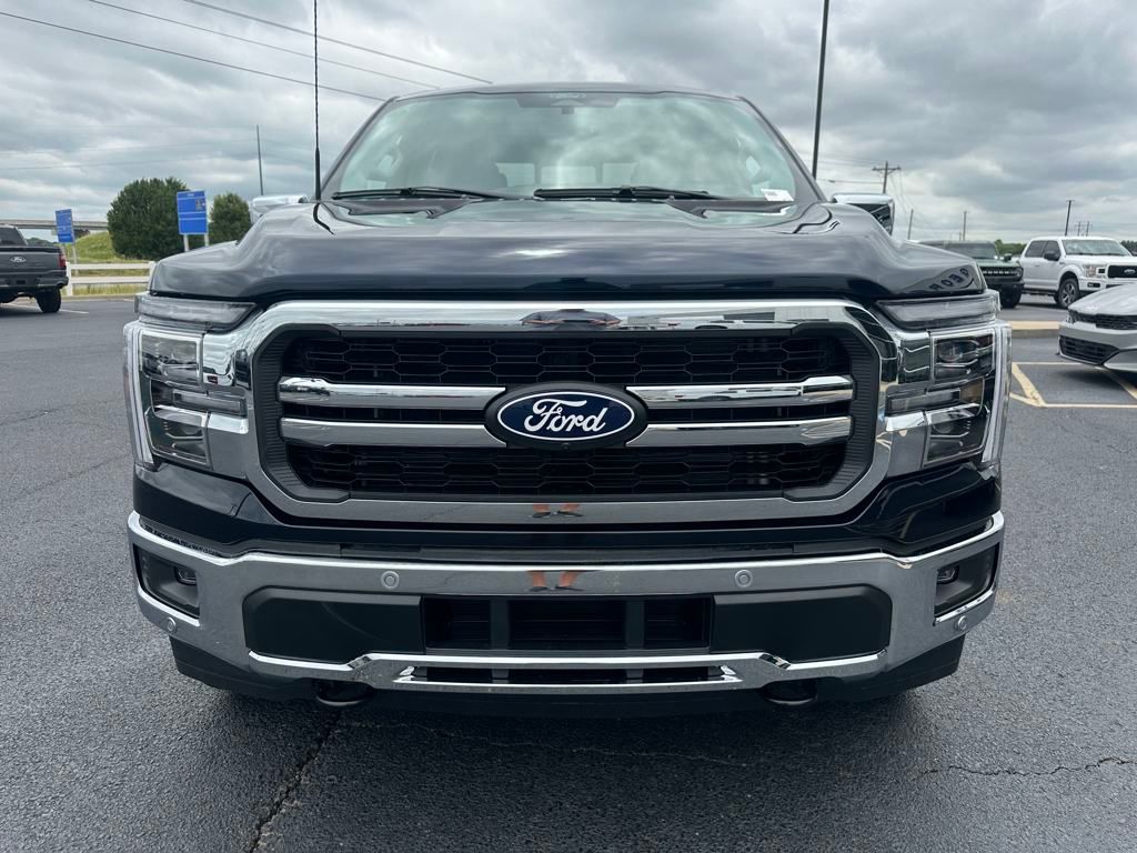 2025 Ford F-150 Lariat photo 3