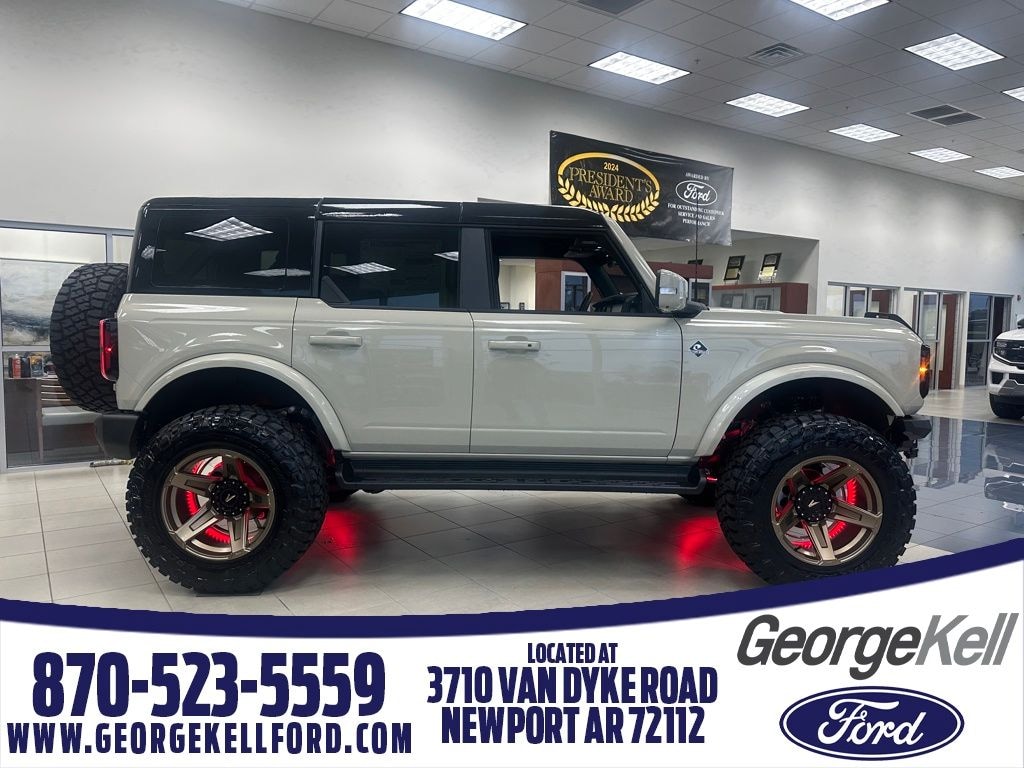 New 2025 Ford Bronco Outer Banks SUV