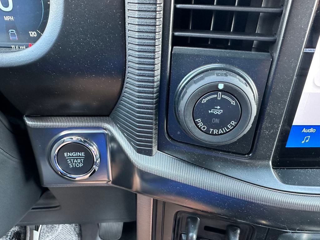 2025 Ford F-150 Platinum - Photo 14