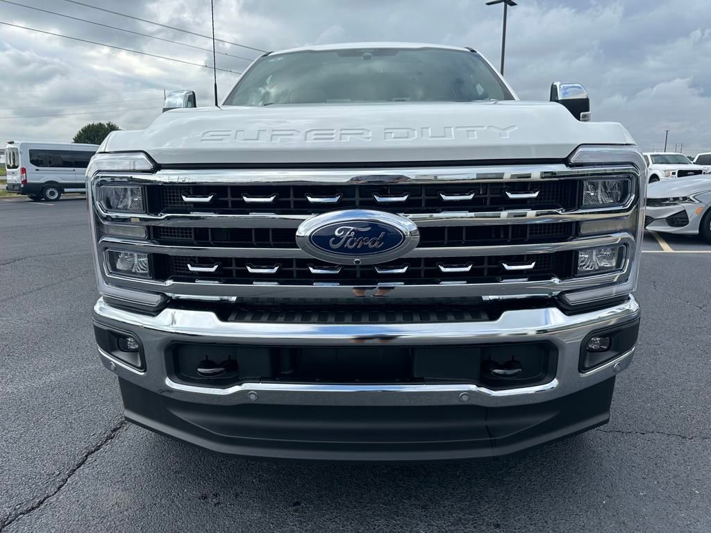 2025 Ford F-250 photo 3