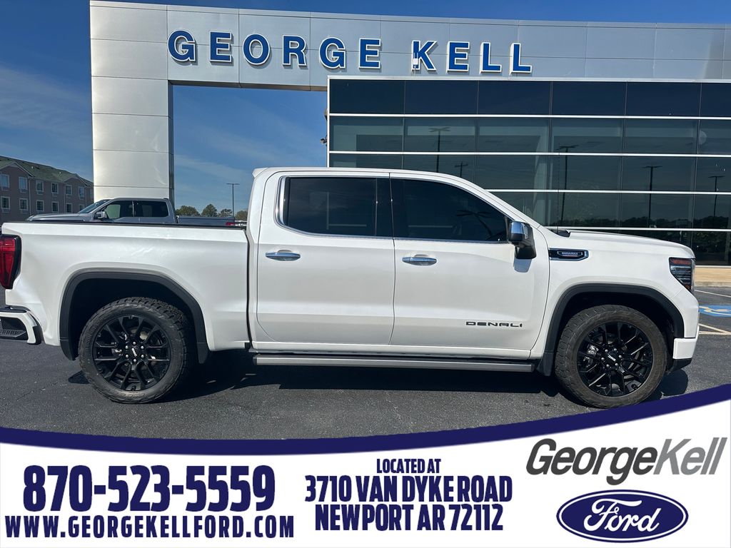 2025 GMC Sierra 4WD Crew Cab Short Box Denali's photo