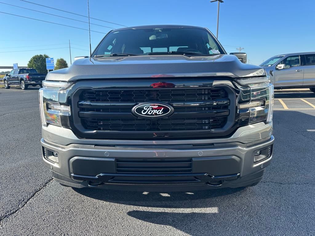 2025 Ford F-150 Lariat photo 3