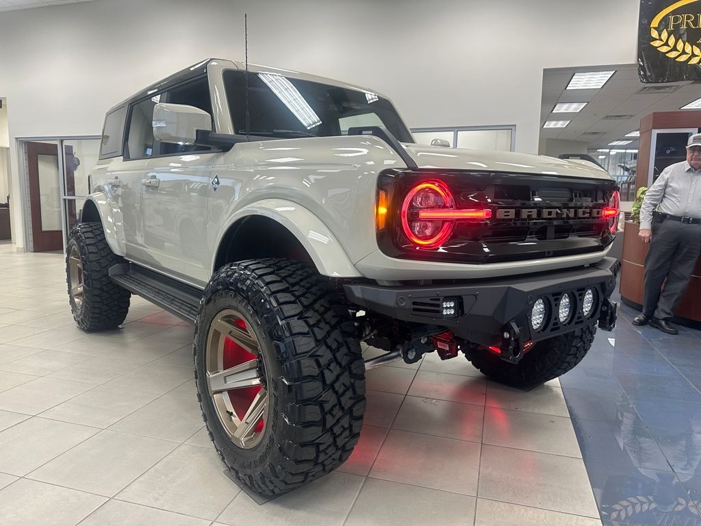 New 2025 Ford Bronco Outer Banks SUV