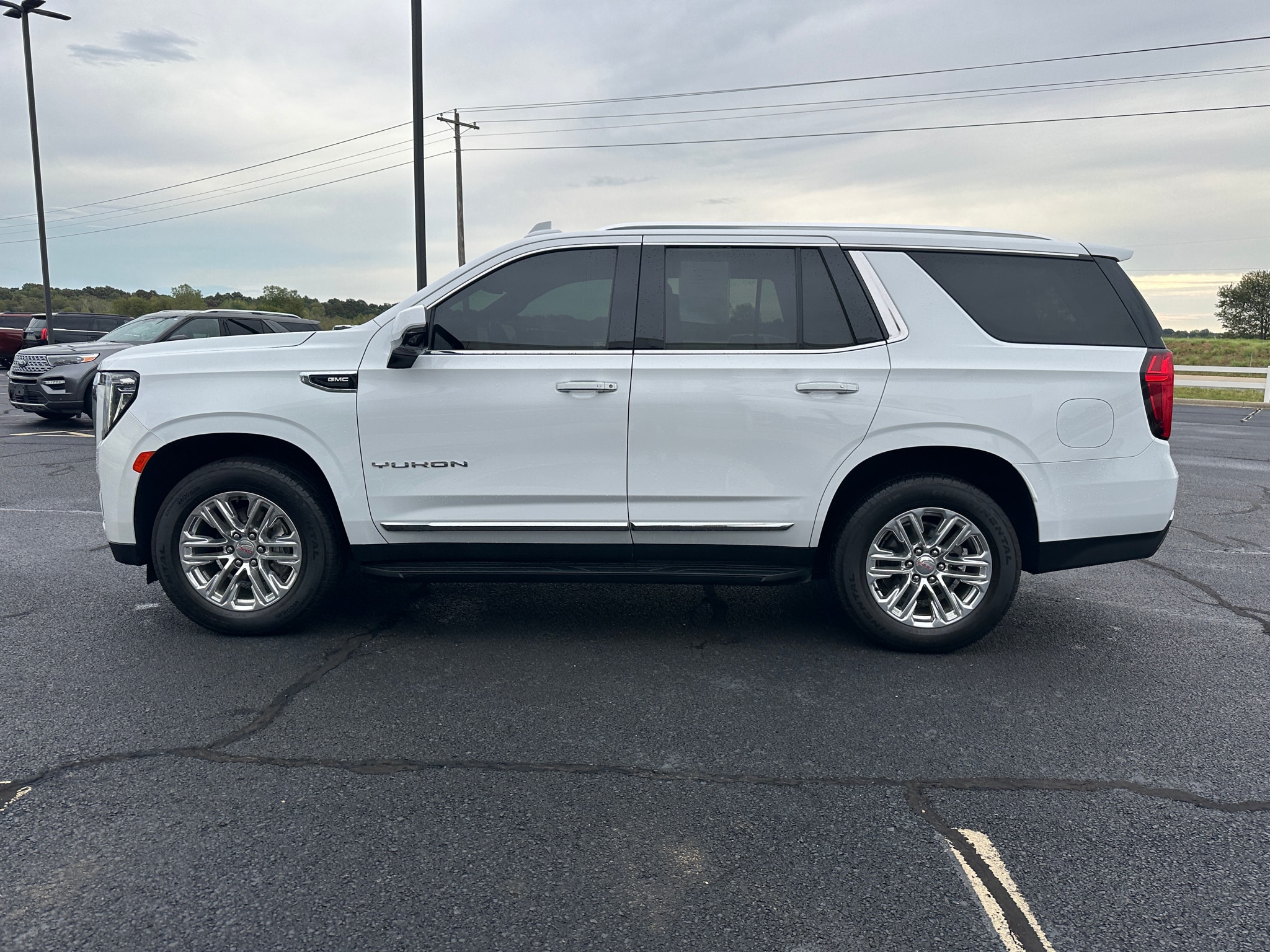 2022 GMC Yukon SLT - Photo 29