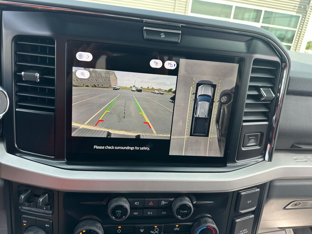 2026 Ford F-350 Super Duty XLT - Photo 12