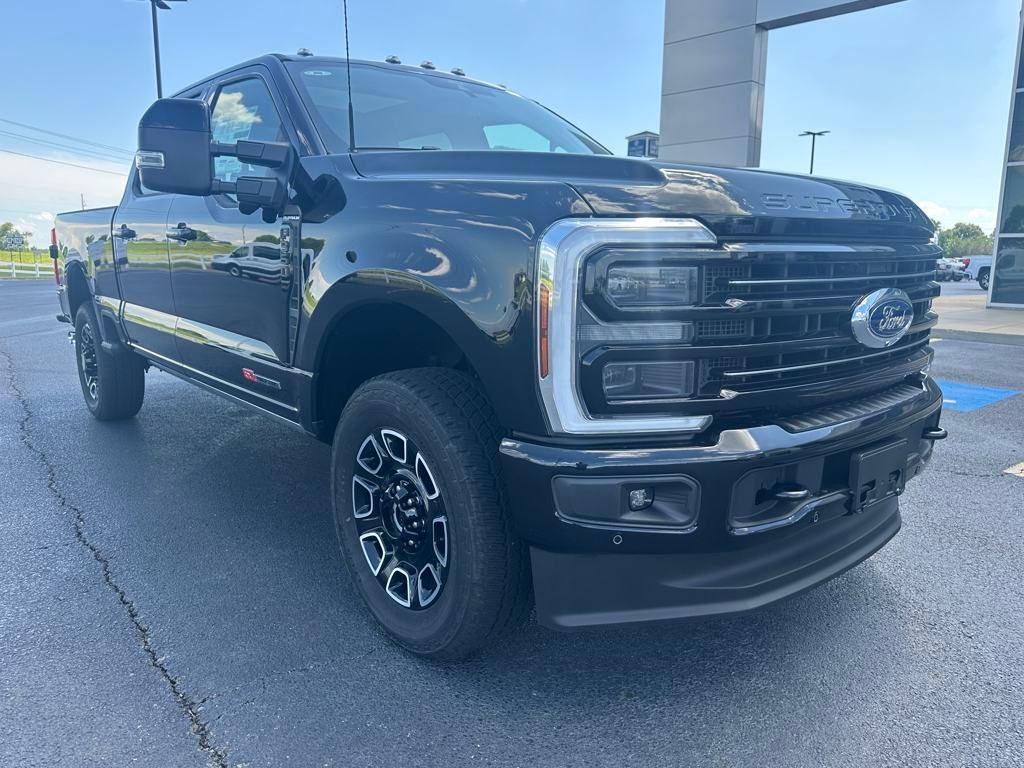 2025 Ford F-350 photo 2