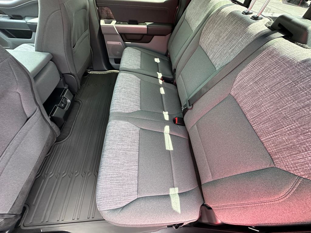 2026 Ford F-350 Super Duty XLT - Photo 17