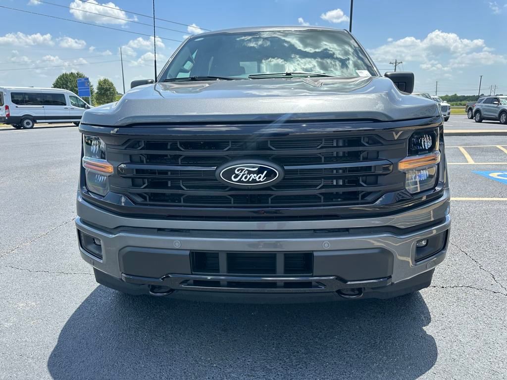 2025 Ford F-150 XLT photo 3