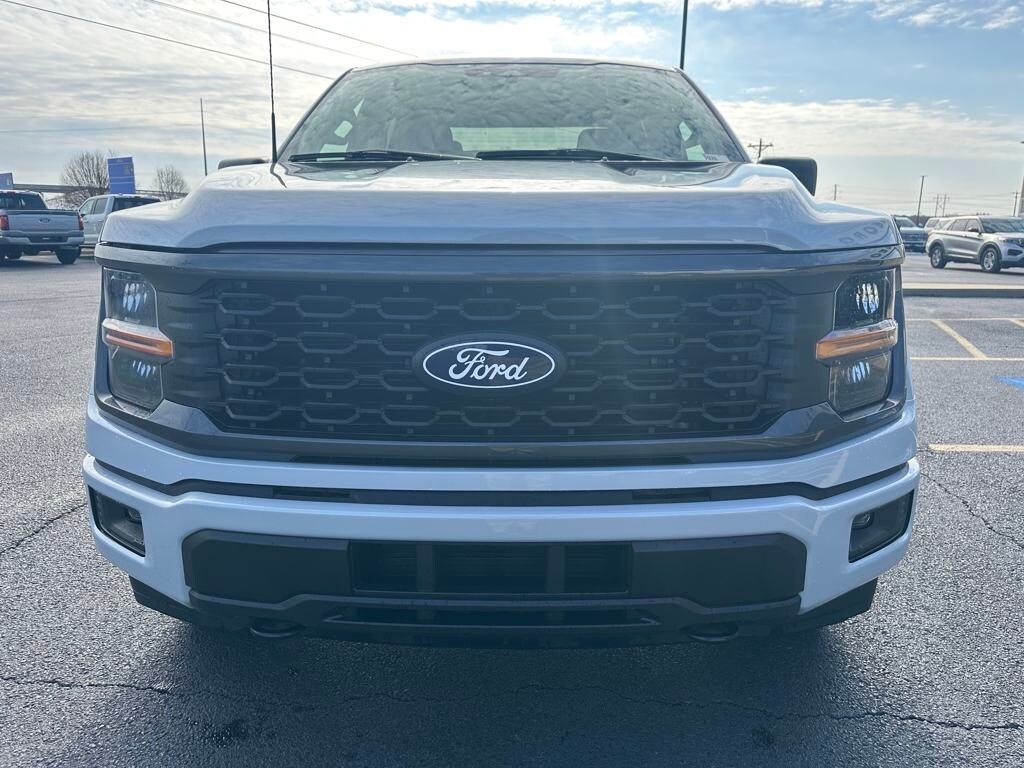 2025 Ford F-150 STX photo 3