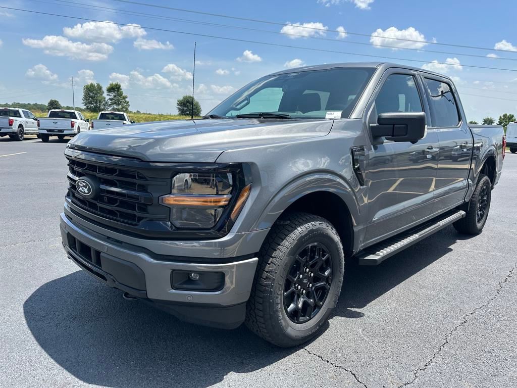 2025 Ford F-150 XLT photo 4