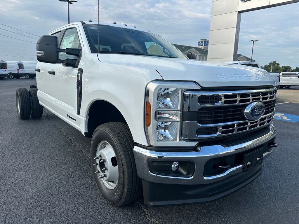 New 2026 Ford F-350SD XL Chassis