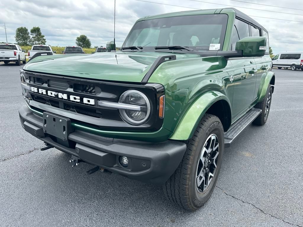 2022 Ford Bronco Outer Banks photo 3
