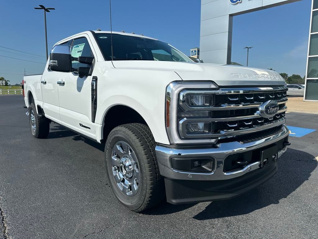 2025 Ford F-350 photo 2
