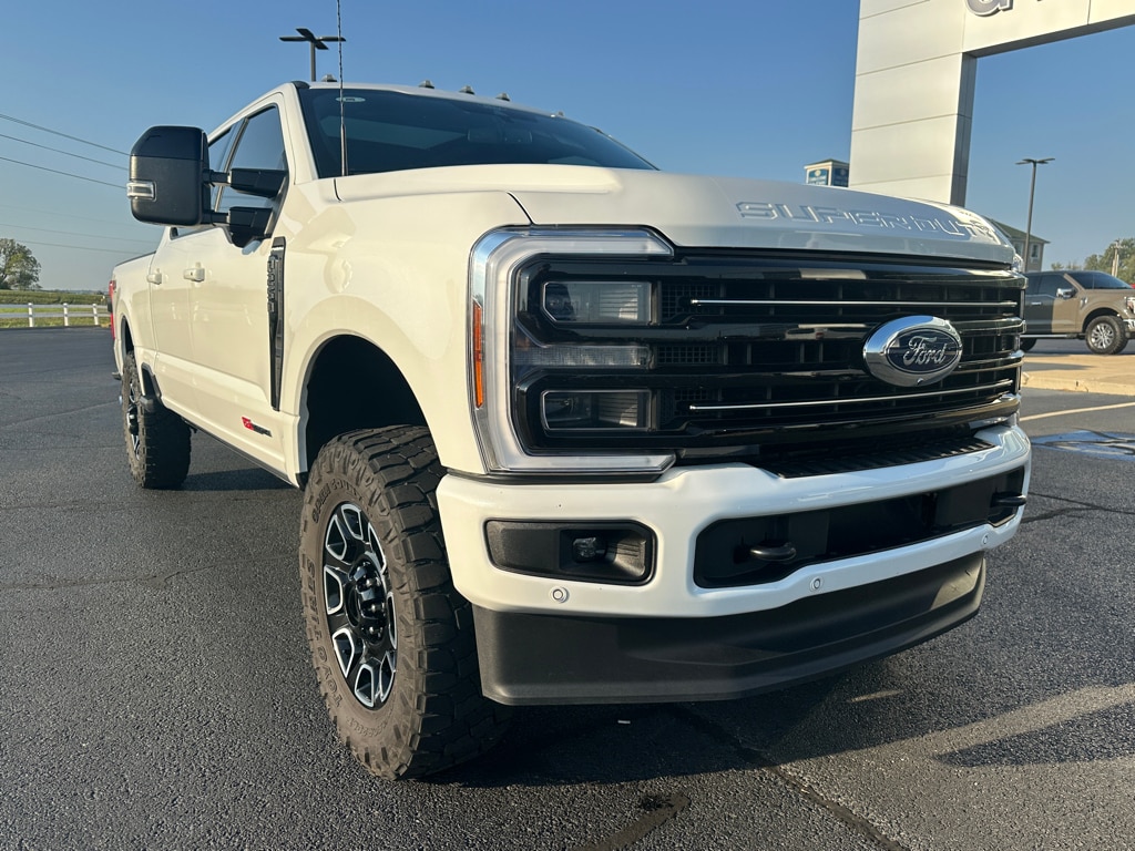 Used 2025 Ford F-250 Super Duty Platinum with VIN 1FT8W2BM7SEC15958 for sale in Little Rock