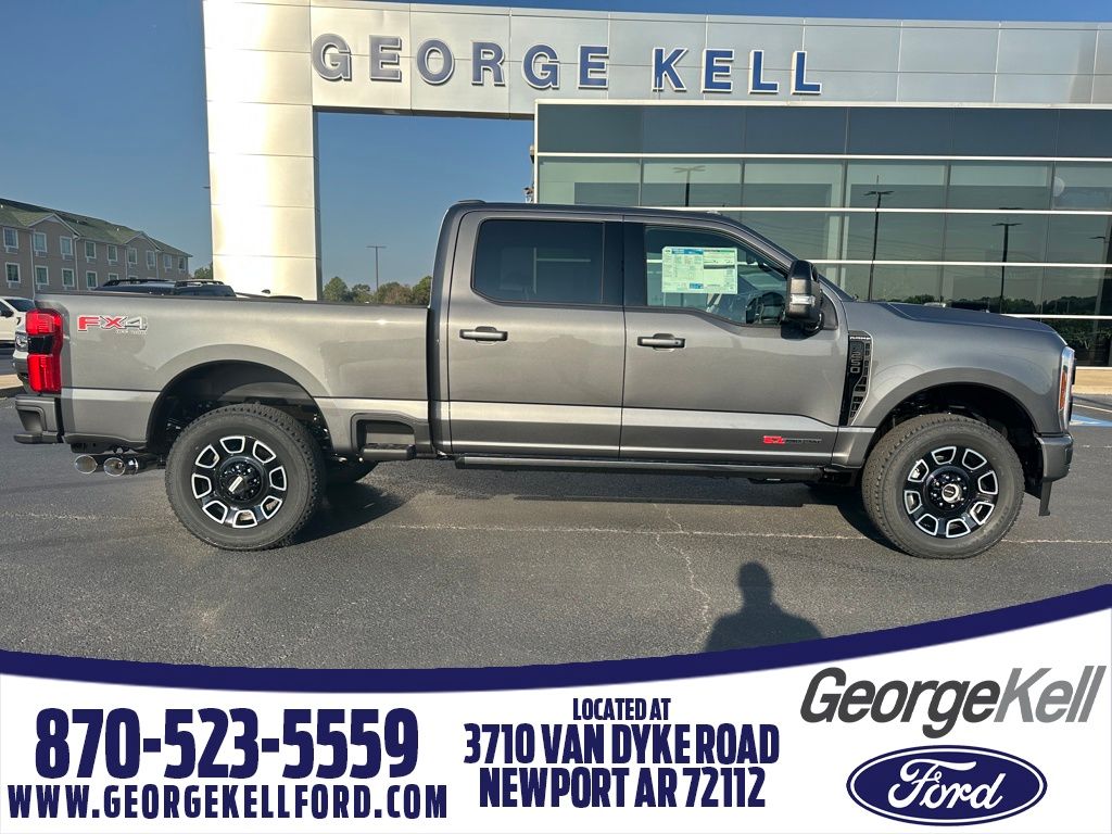 2026 Ford F-250 Super Duty Platinum's photo