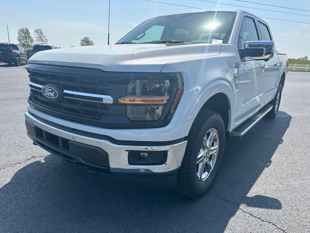 2025 Ford F-150 XLT photo 3
