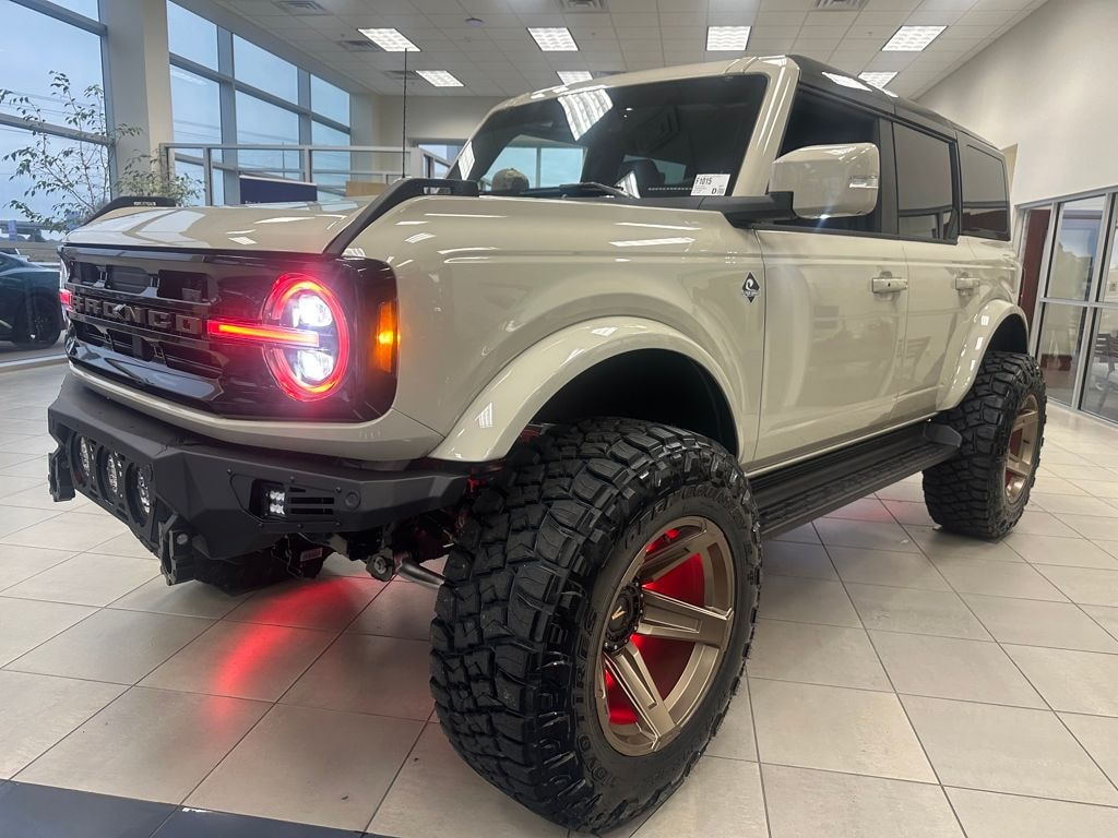 New 2025 Ford Bronco Outer Banks SUV