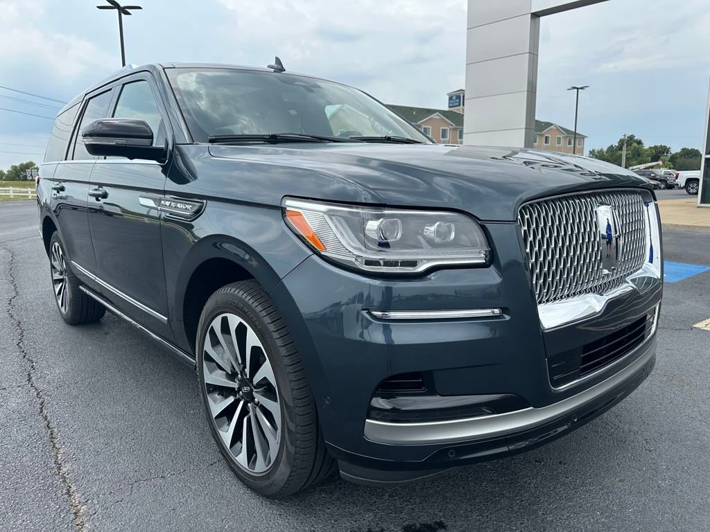 2024 Lincoln Navigator Reserve photo 2
