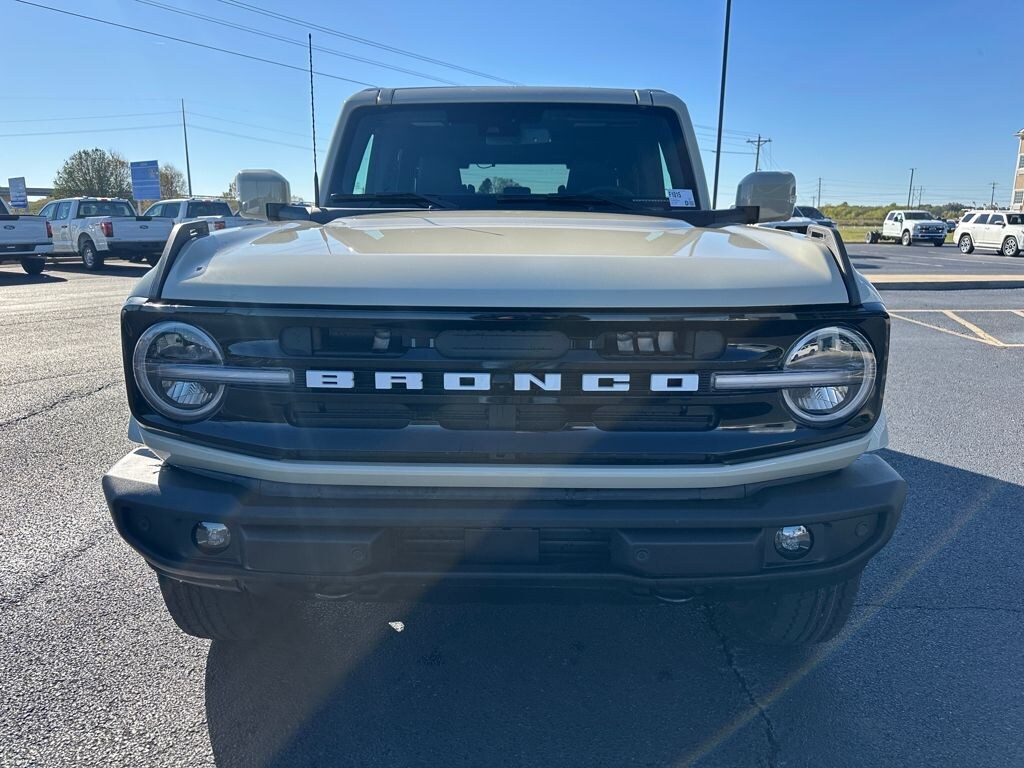 New 2025 Ford Bronco Outer Banks SUV