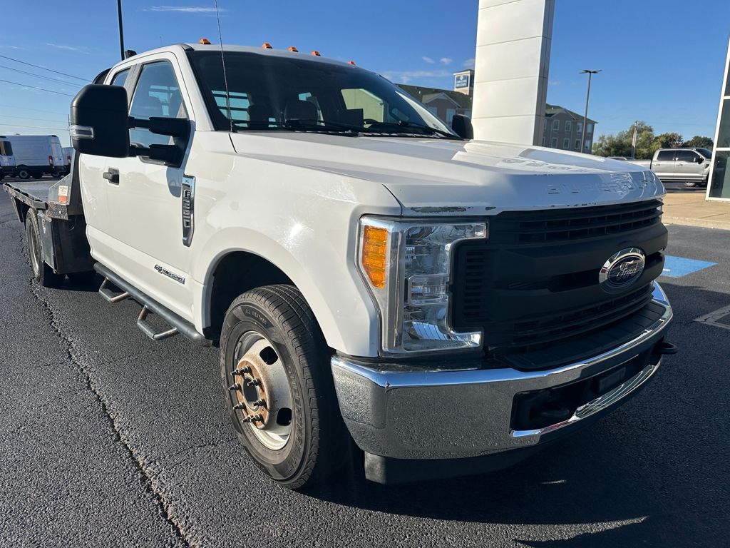Used 2017 Ford F-350 Super Duty Chassis Cab XL with VIN 1FD8X3GT3HED67064 for sale in Little Rock