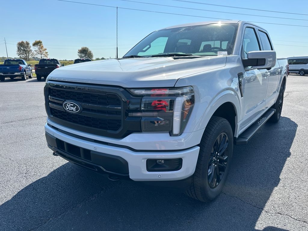 2025 Ford F-150 Lariat photo 4