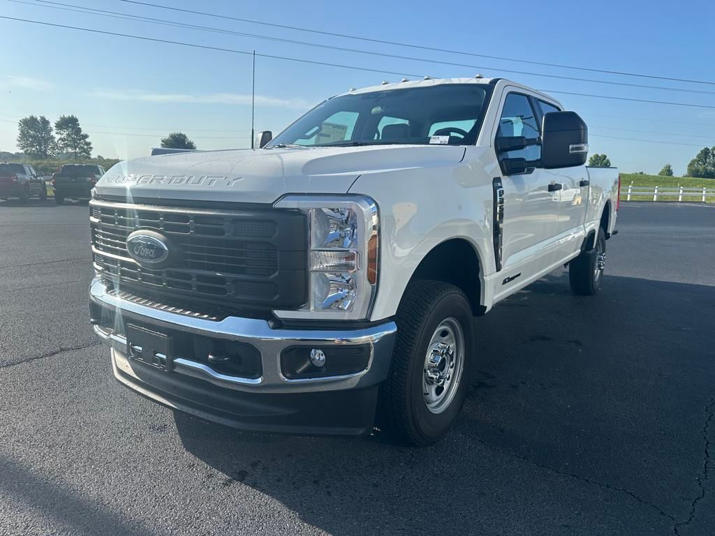 2025 Ford F-350 photo 4
