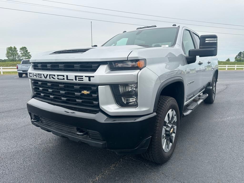 2023 Chevrolet Silverado 2500HD Custom photo 4