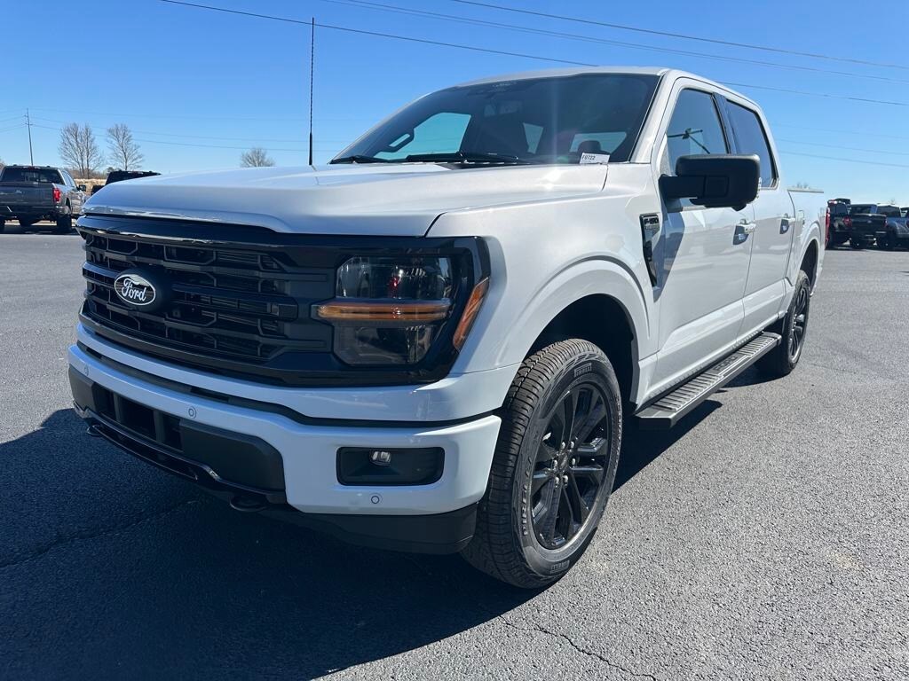 2025 Ford F-150 XLT photo 4