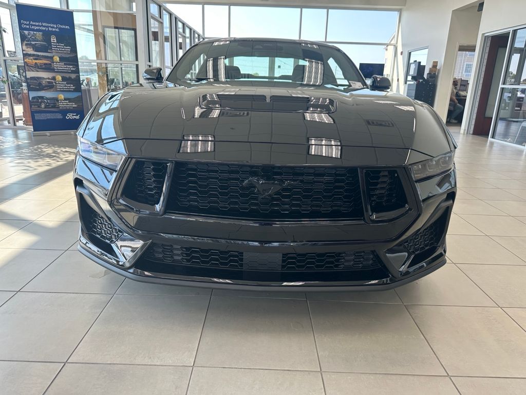 2025 Ford Mustang GT Premium photo 2