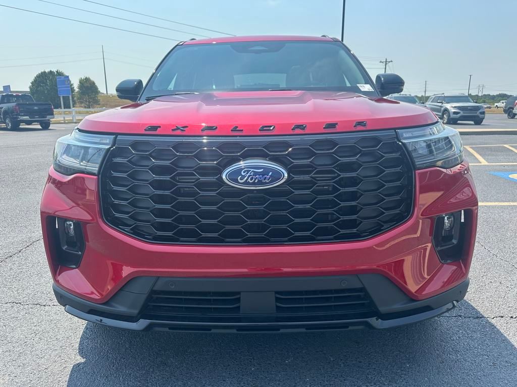 2025 Ford Explorer ST-Line photo 3