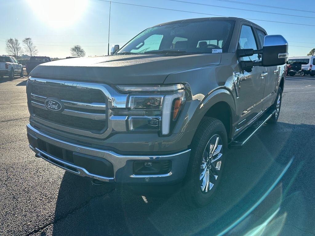 New 2025 Ford F-150 Lariat Truck