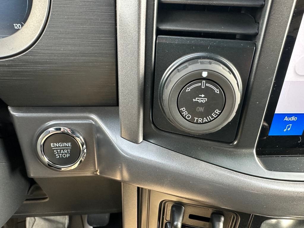 2025 Ford F-150 XLT - Photo 14