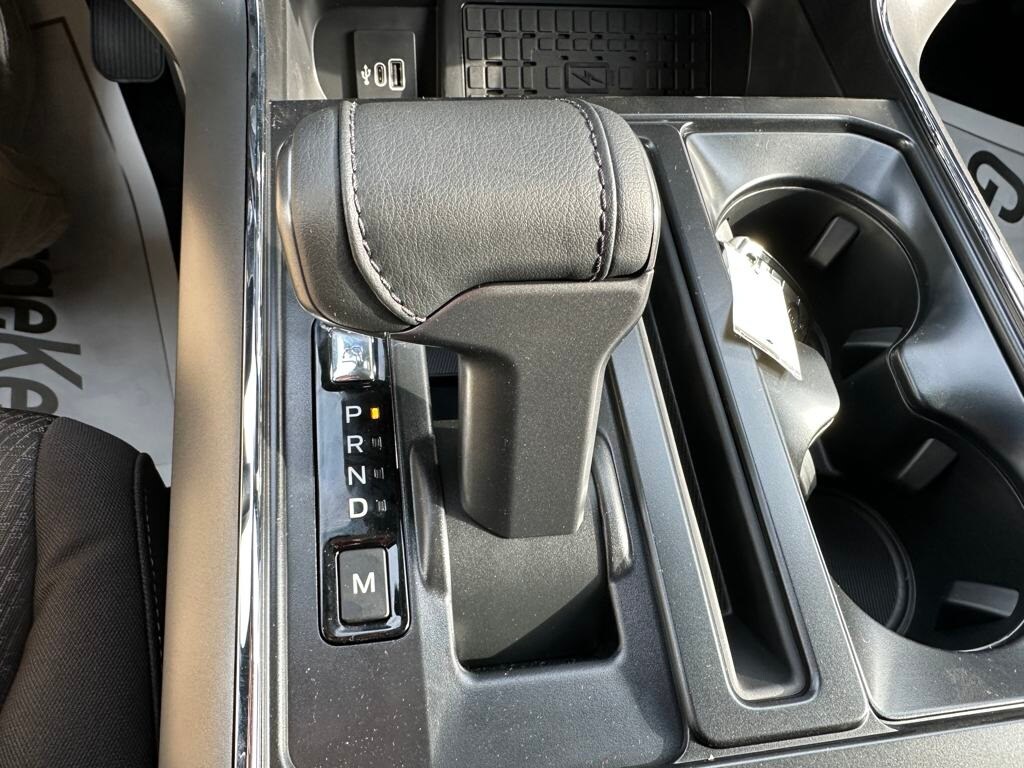 2025 Ford F-150 XLT - Photo 15