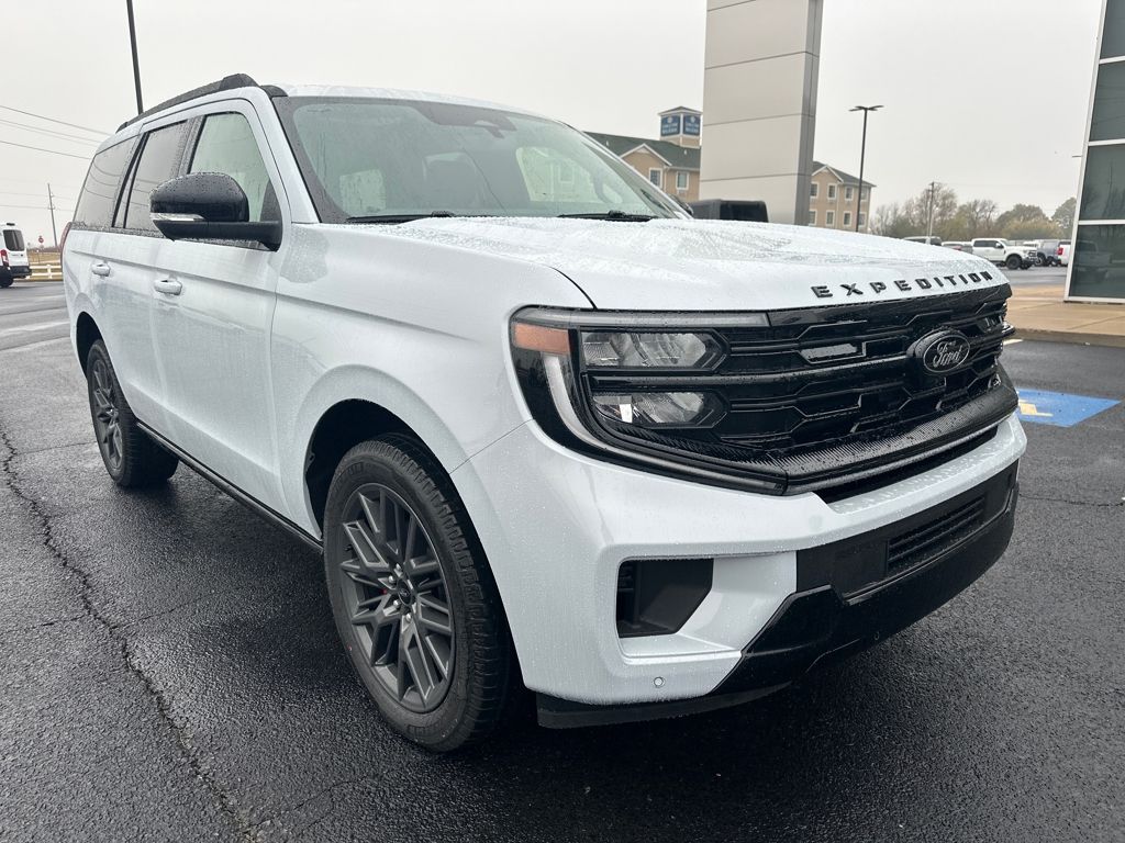 2025 Ford Expedition Platinum photo 2