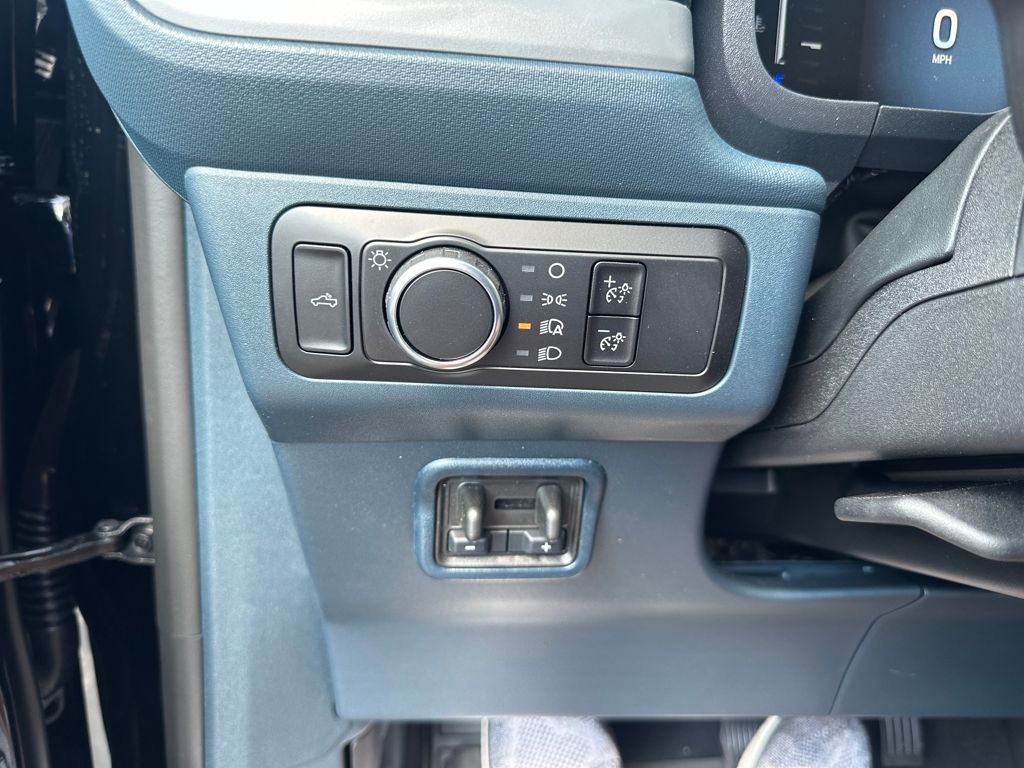 2025 Ford Maverick XLT - Photo 13