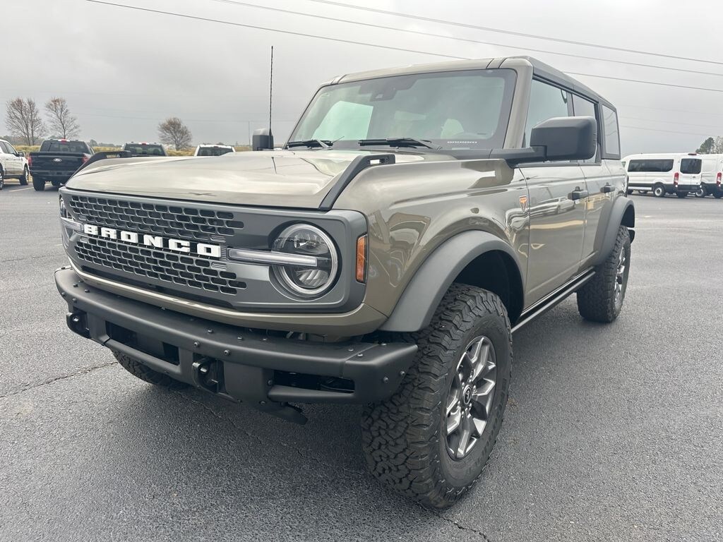 New 2025 Ford Bronco Badlands SUV