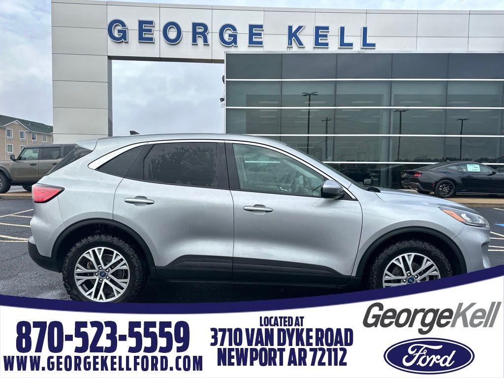 2022 Ford Escape SEL's photo