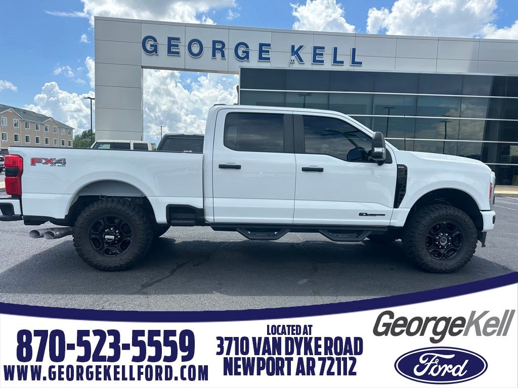 2023 Ford F-250 XL 4x4 Crew Cab 6-3/4' Box's photo
