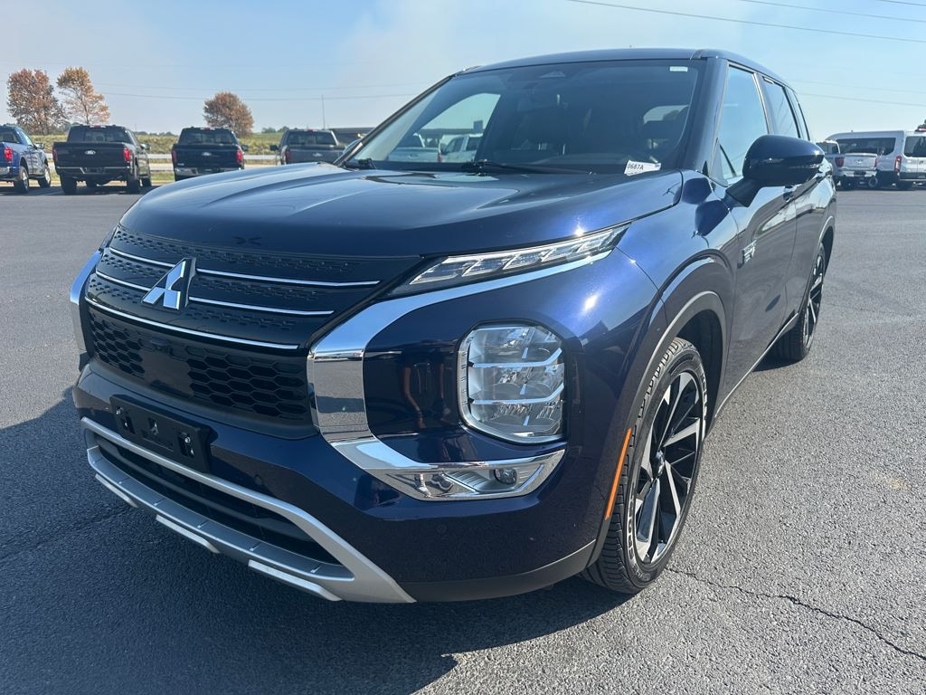 Used 2023 Mitsubishi Outlander Phev SE SUV