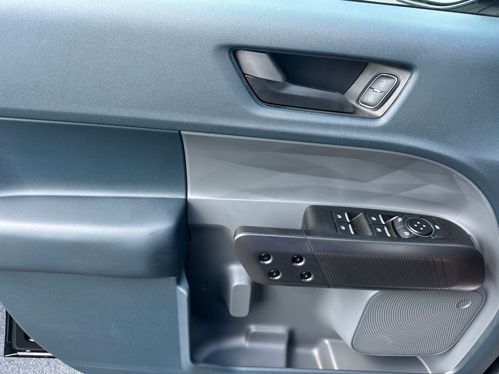 2025 Ford Maverick XLT - Photo 12