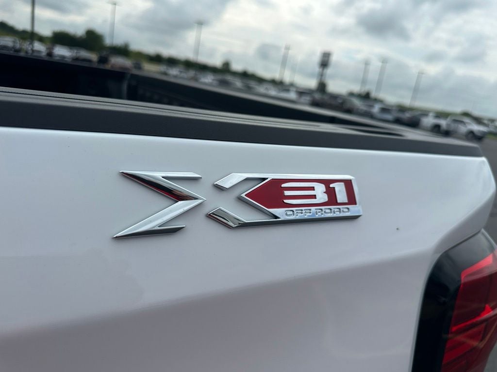 2026 GMC Sierra 1500 SLT - Photo 22