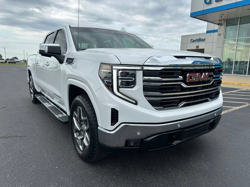 Used 2024 GMC Sierra 1500 SLT with VIN 1GTUUDEL9RZ138256 for sale in Little Rock