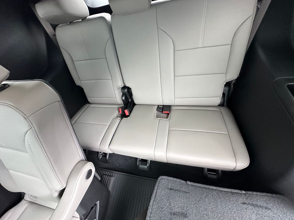 2026 GMC Acadia Elevation - Photo 20